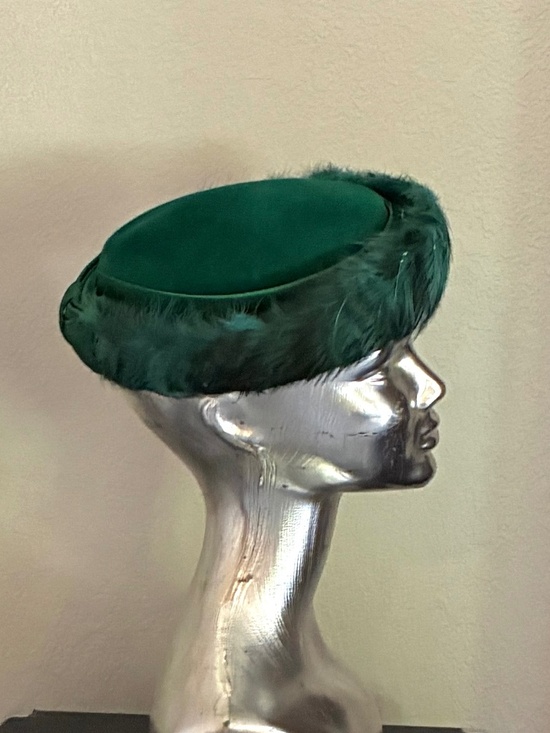 Vintage Jan Leslie Miró Feathered Hat main image 7
